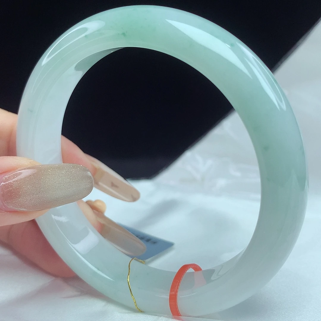 翡翠手镯未镶嵌57圈0367