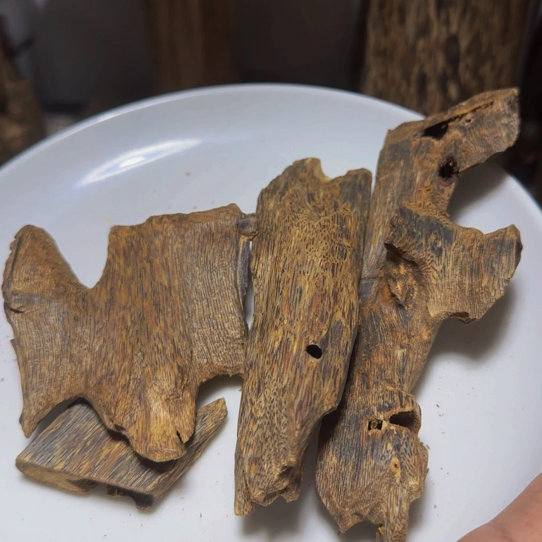 沉香碎屑沉香奇楠沉香金沙叶树心油86克