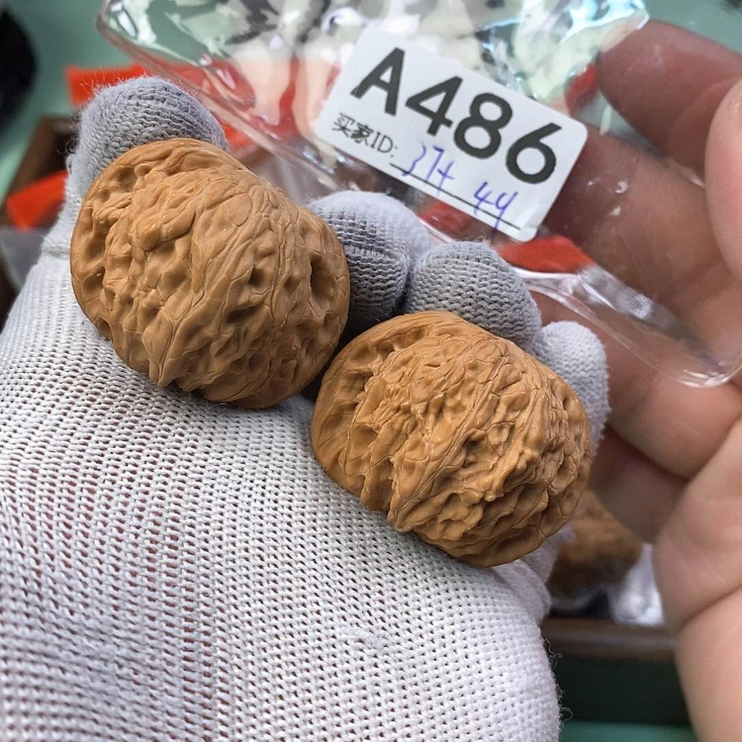 桃核把件磨盘37加尺。     