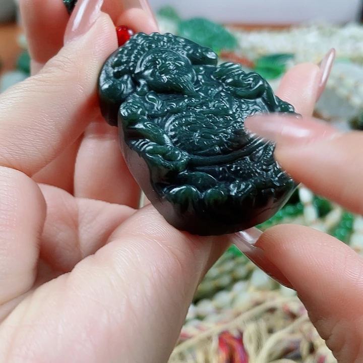 颈饰未镶嵌和田玉