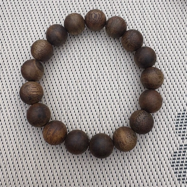 沉香【花姐专场】16H海南老白棋1.3-14克九五圆珠单圈多样性发一条