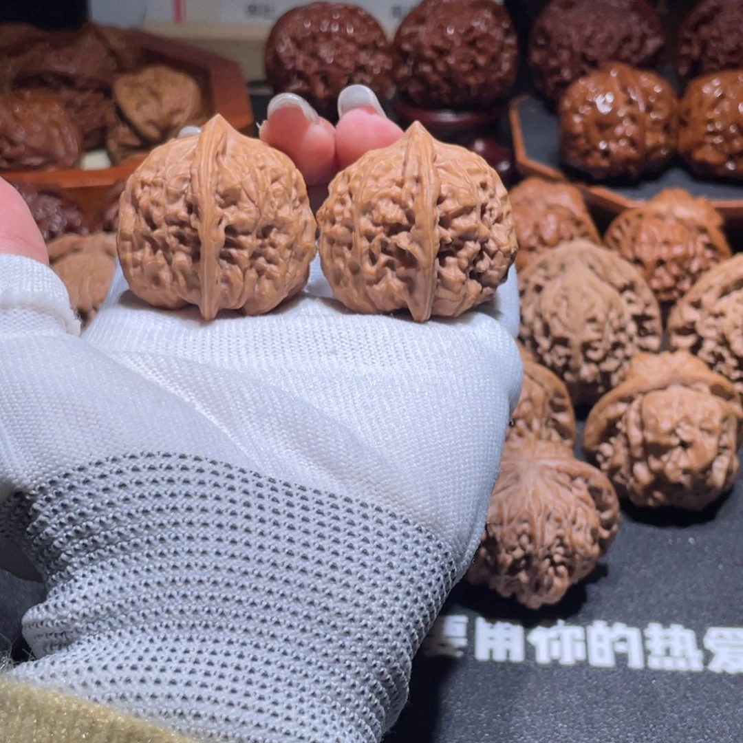 文玩核桃吊坠34.36九月元宝5820