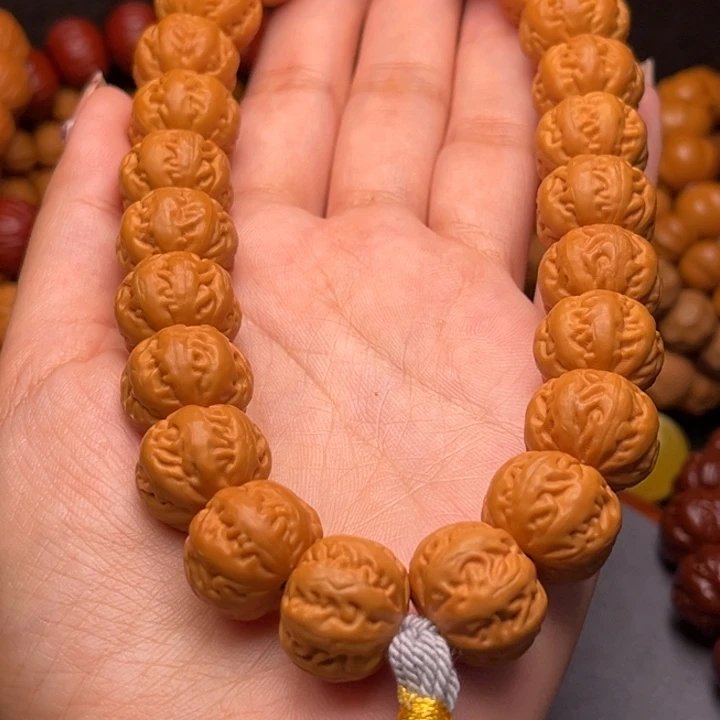 猴头核桃吊坠麻花手持