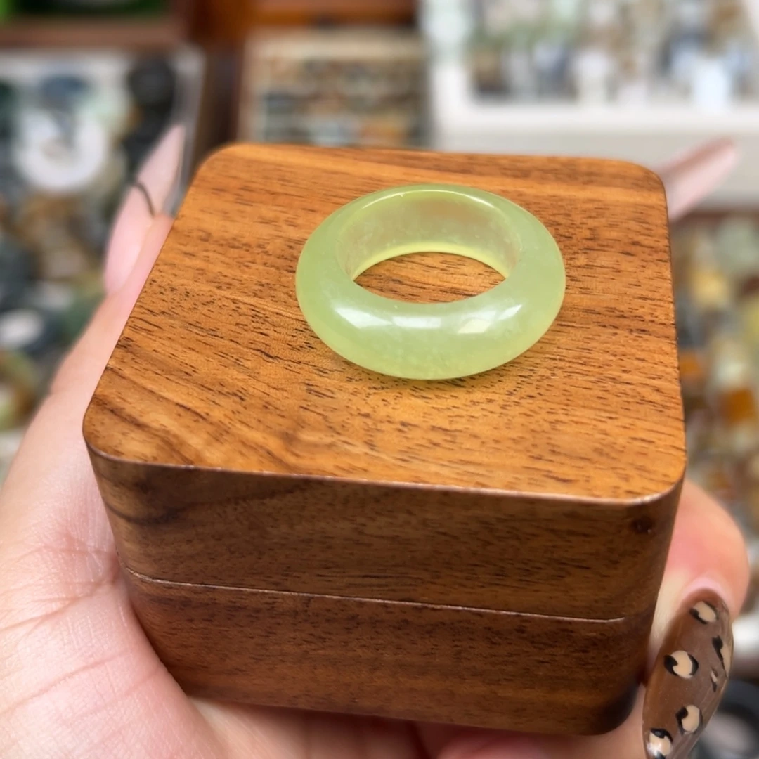 蛇纹石玉未镶嵌戒指内径17港13