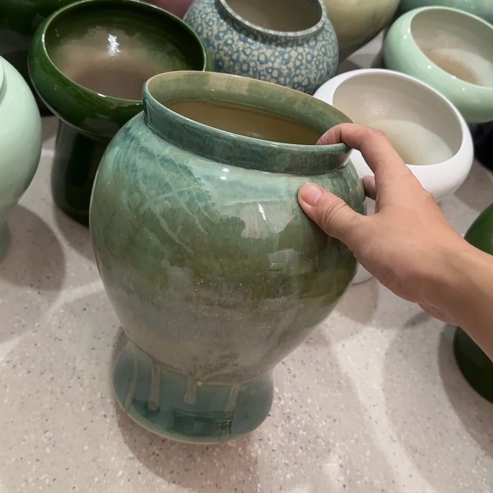 白泥花盆微瑕有孔