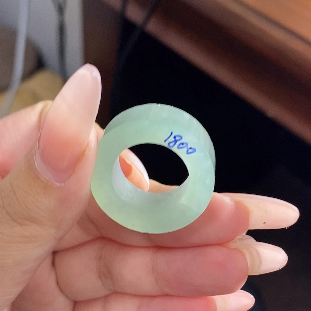 定制翡翠未镶嵌戒圈