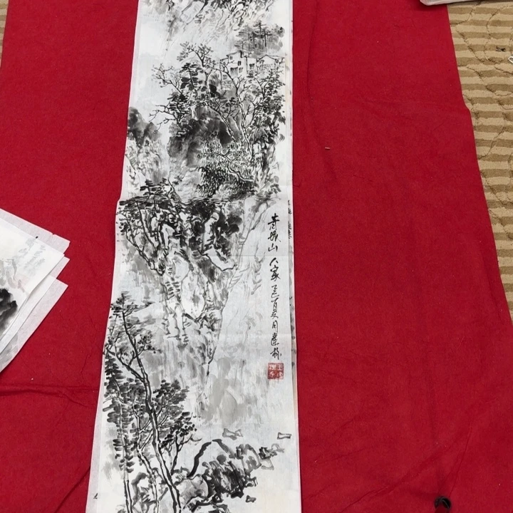 国画花鸟等图案为一体而