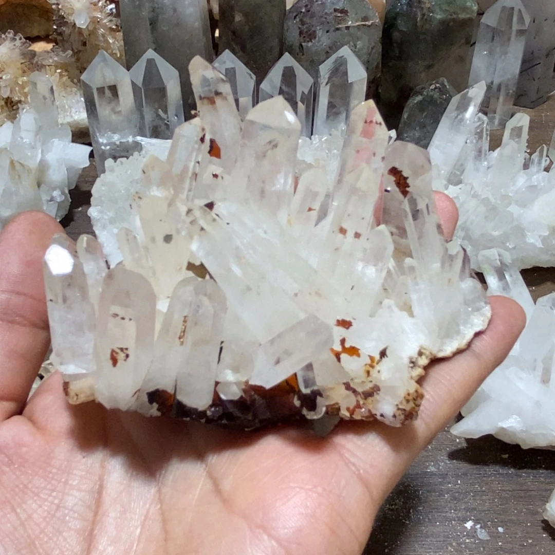 水晶珠宝半成品未镶嵌君**争