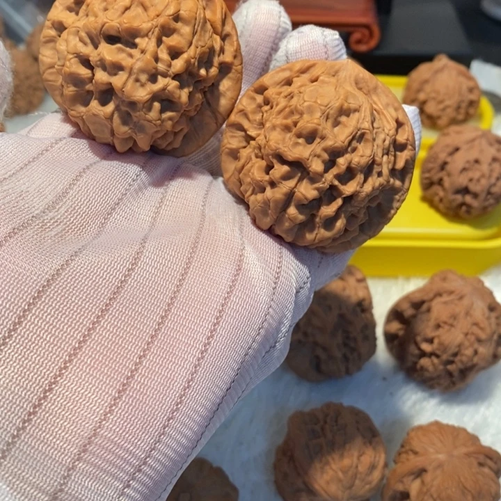 桃核吊坠50尺寸龙鼎