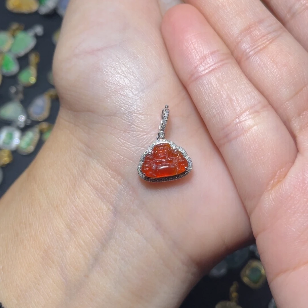 【闪购商品】颈饰18K金镶嵌翡翠