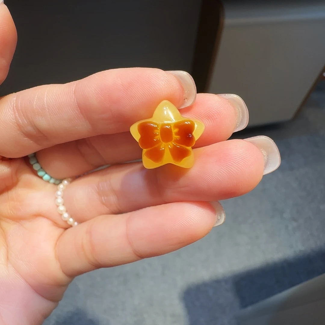 甜***y琥珀未镶嵌珠宝奇石