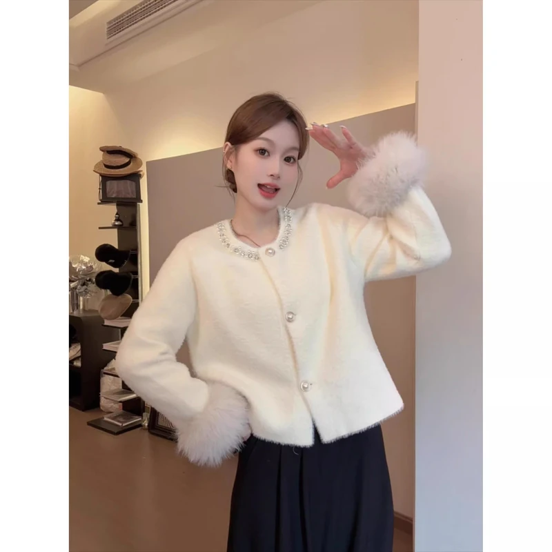 高级感韩系秋冬新款小香风外套女宽松洋气减龄短款针织仿貂绒开衫