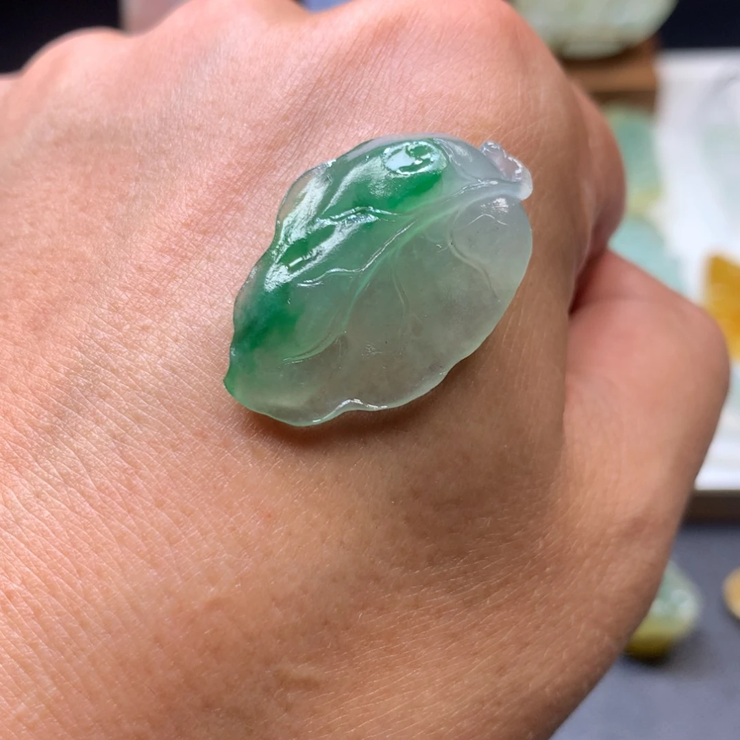 小***南定制翡翠未镶嵌翡翠