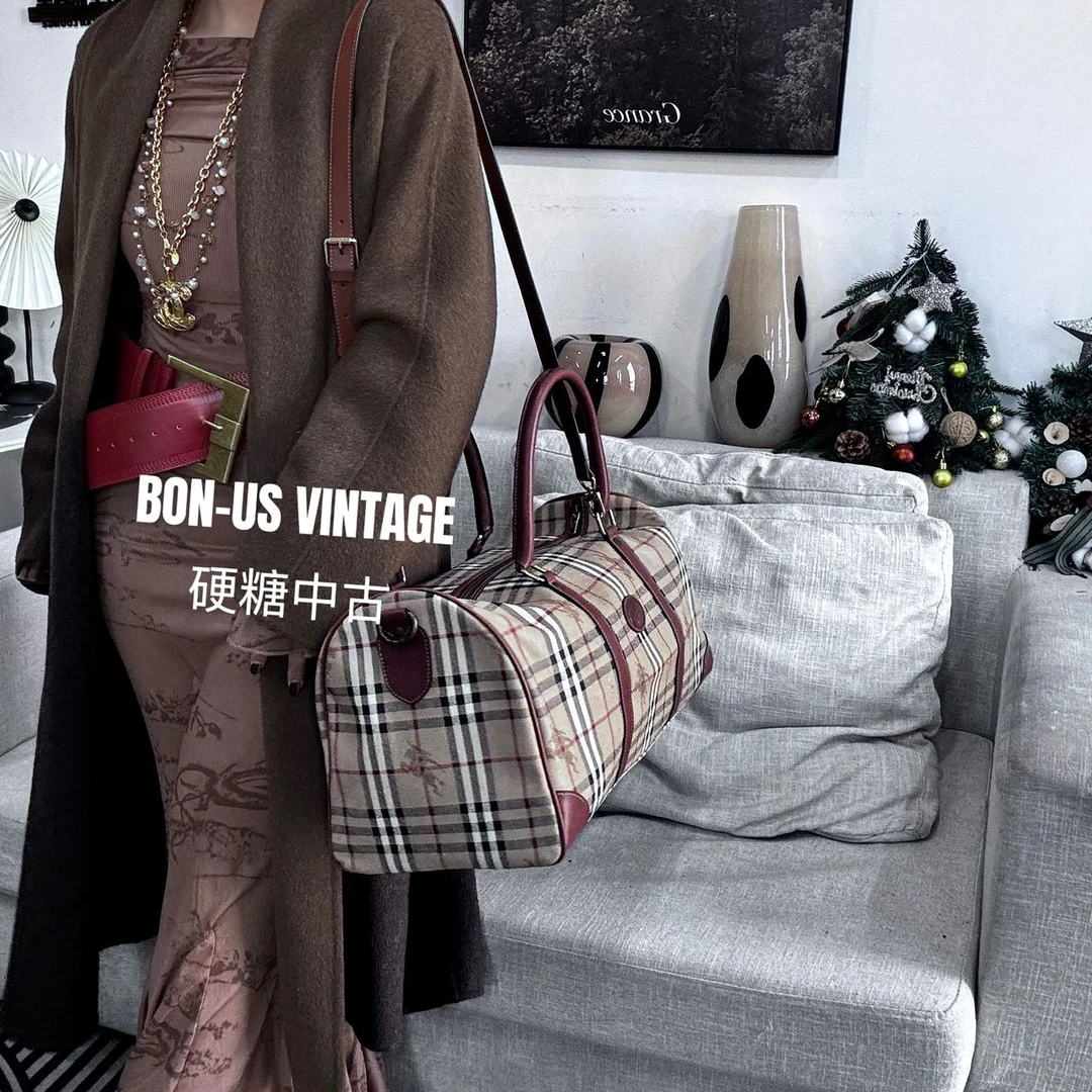 95新 BURBERRY/博柏利 8613143/行李包40配皮换新