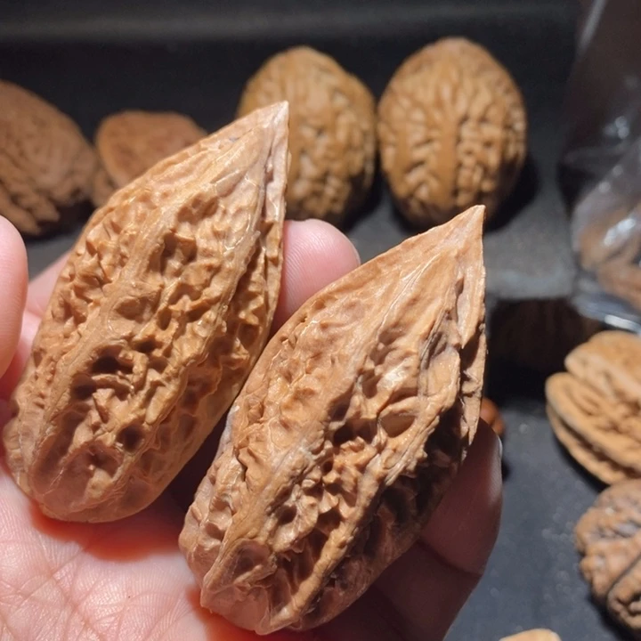 文玩核桃把件东北楸子8