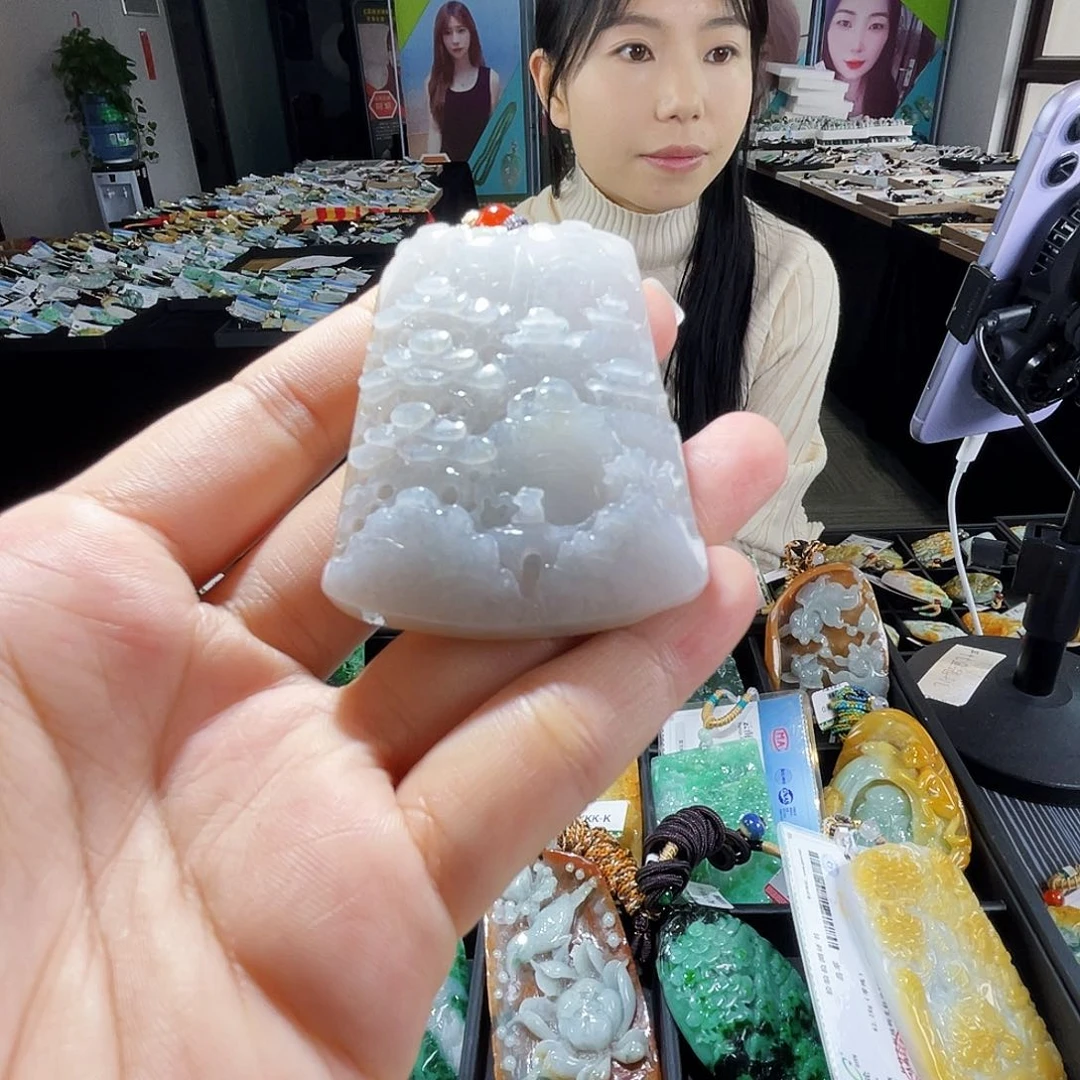 颈饰未镶嵌翡翠一