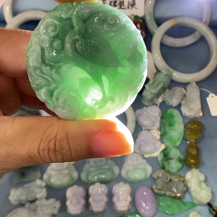 翡翠未镶嵌吊坠(不含链)