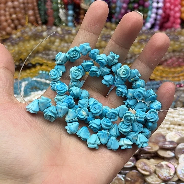 玛瑙/玉髓未镶嵌珠宝半成品一条蓝松玫瑰花