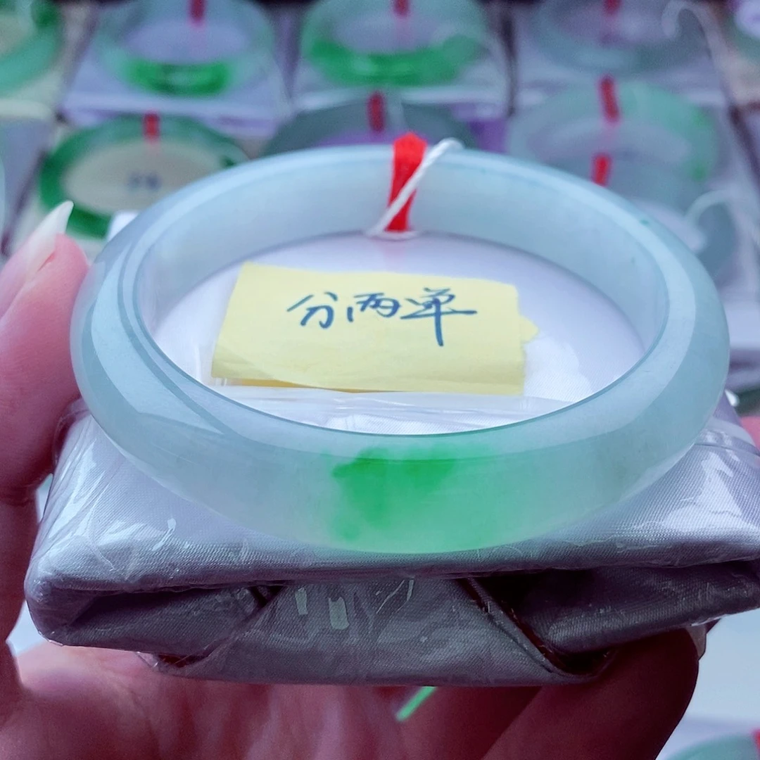 翡翠手镯未镶嵌福**家710分两单共59800元