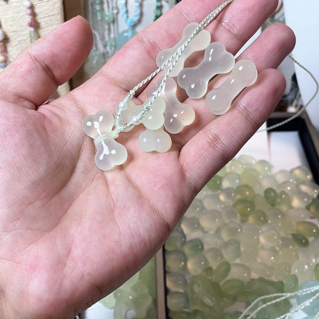 蛇纹石玉合金颈饰