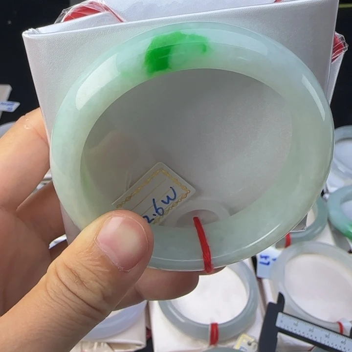 未镶嵌手镯翡翠翡翠手镯