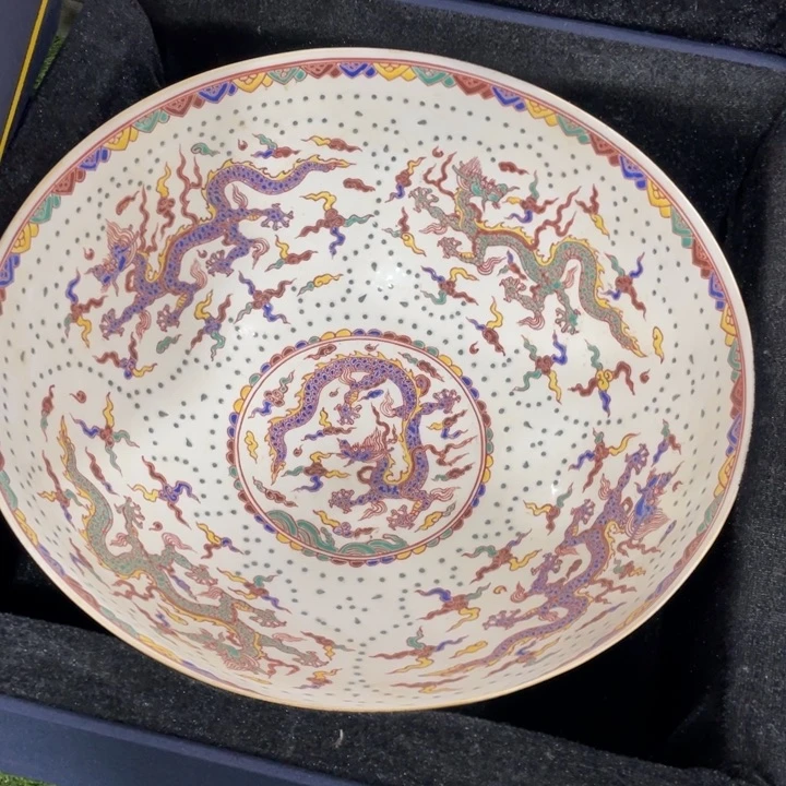 陶瓷用**?玲珑大碗一个