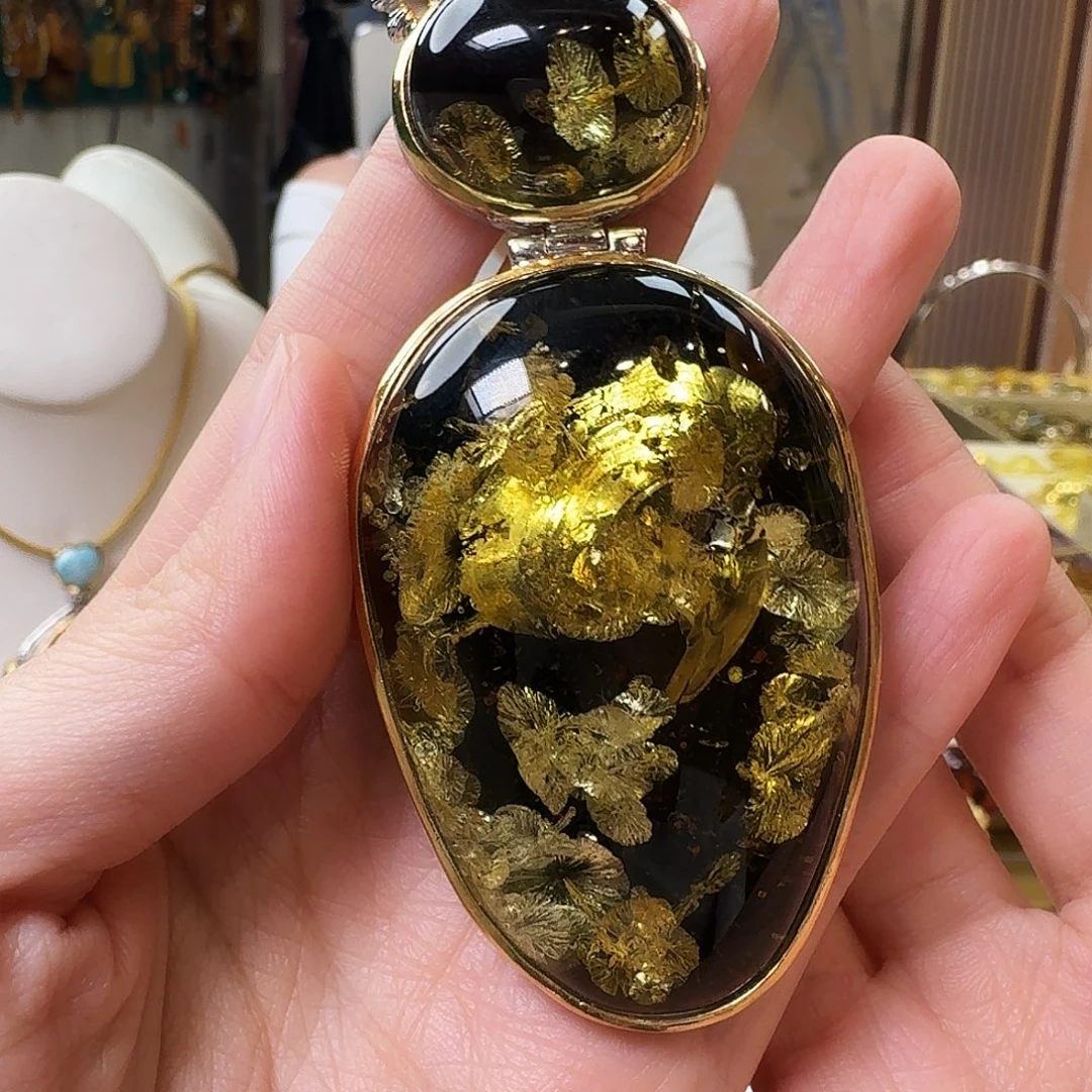 琥珀未镶嵌颈饰吊坠