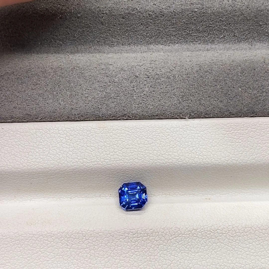 蓝宝石裸石1.07克拉天然皇家蓝宝石