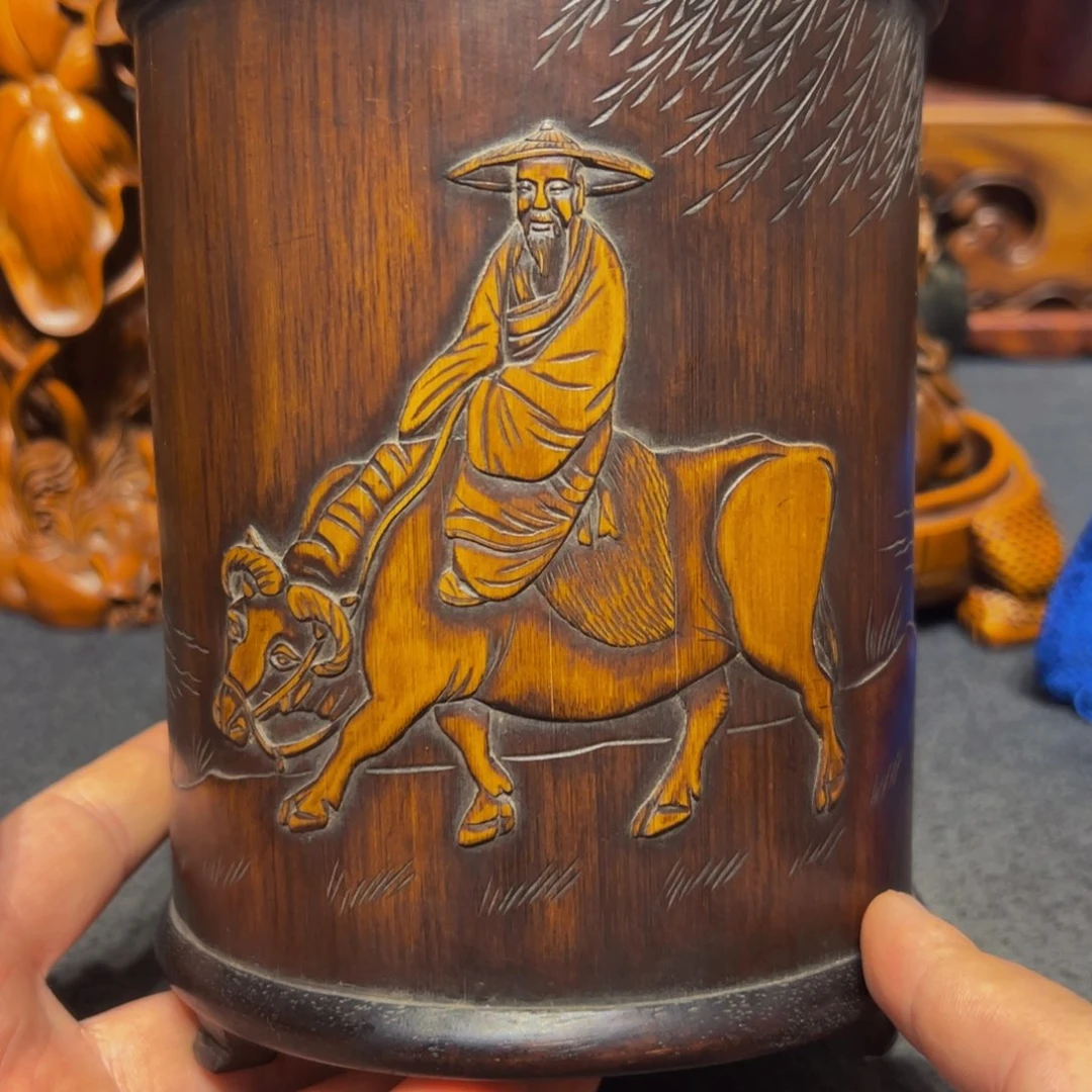 竹s****r老竹雕雕刻人物笔筒