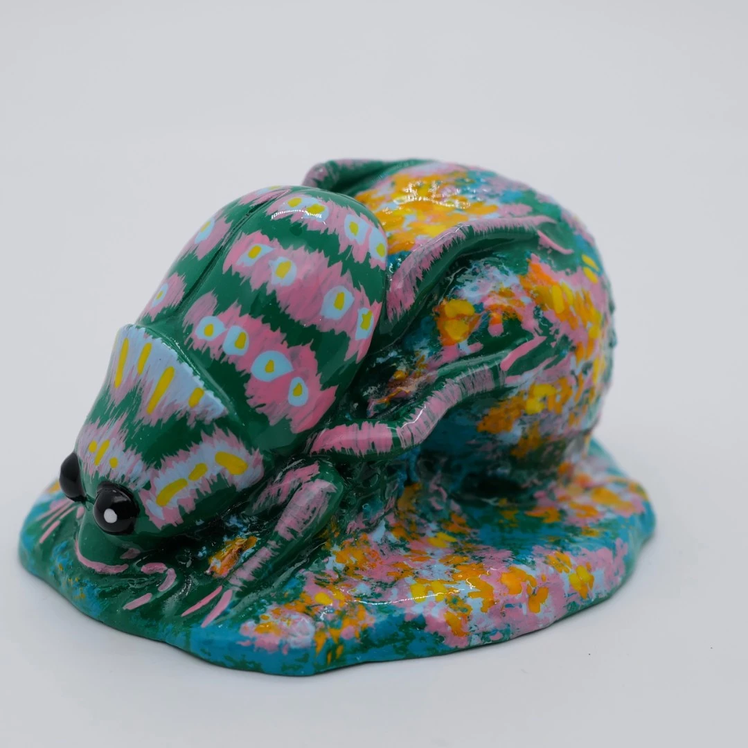 PM王甜心工作室《屎壳郎和粪球》石膏作品仅一件（非王甜心本人绘画）