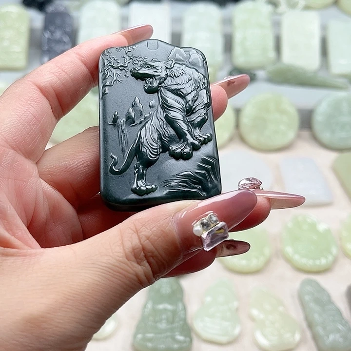 和田玉未镶嵌颈饰