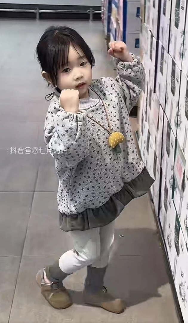 碎花卫衣群2025新款女童时髦洋气灰色卫衣春秋款韩版休闲百搭卫衣