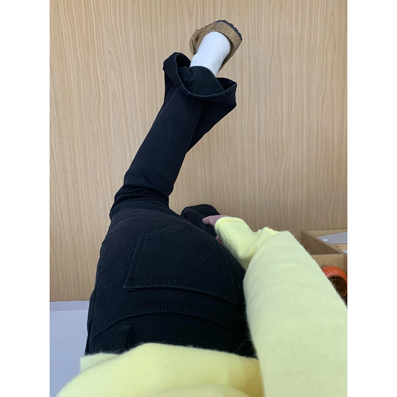 微喇牛仔裤女秋冬季2025新款高腰显瘦小个子加绒黑色马蹄喇叭裤子