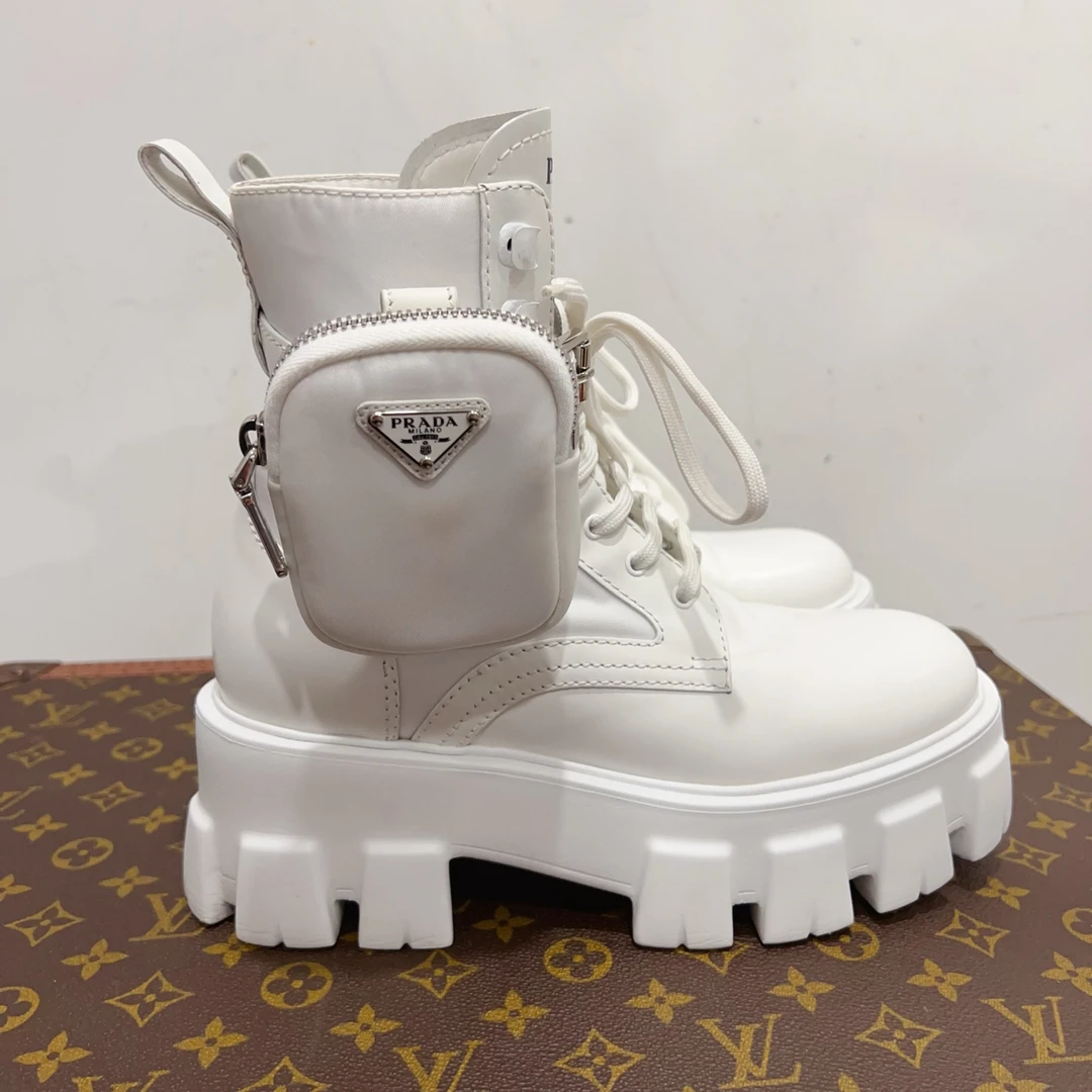 99新 Prada/普拉达 安洁利严选靴子 尺码37成色看直播 GSS24274