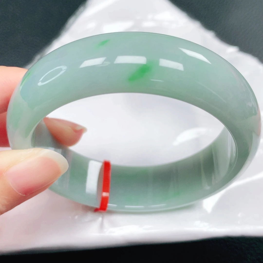 翡翠未镶嵌手镯57圈