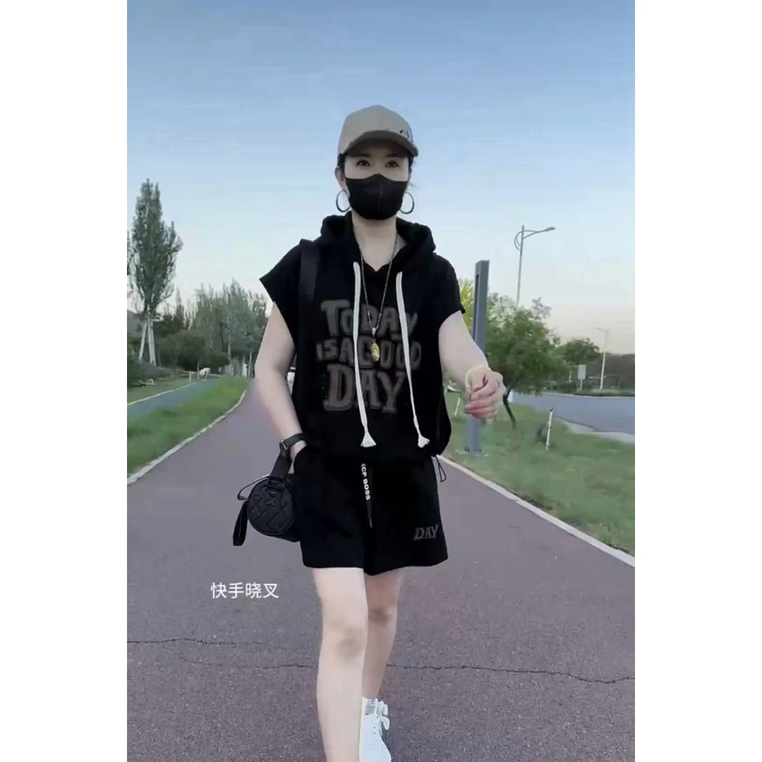 2025年夏季新款休闲宽松显瘦减龄洋气字母印花短袖T恤+短裤套装女