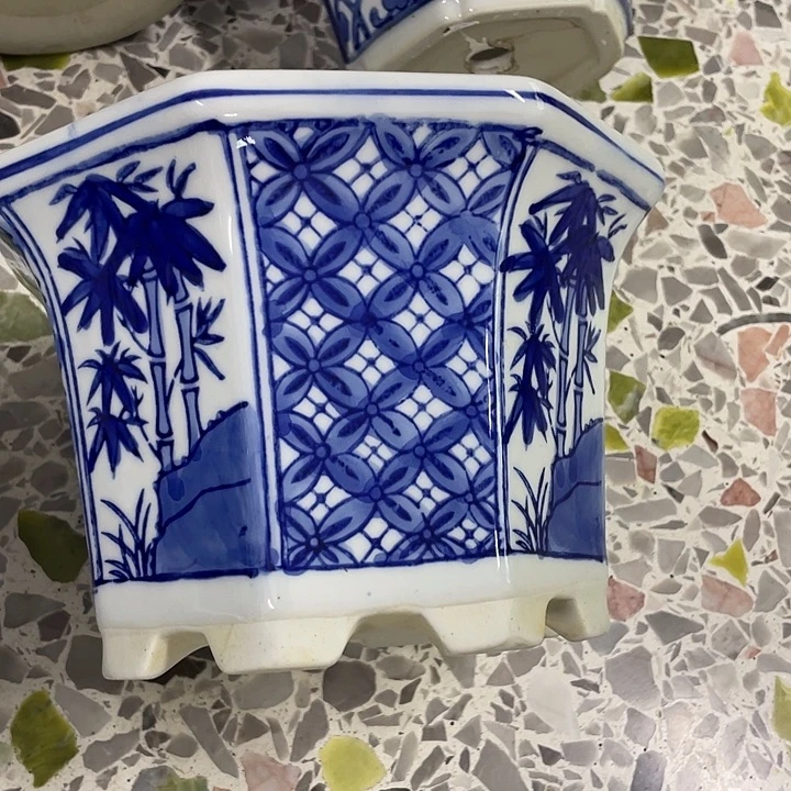 青花瓷器青花笔锋浓