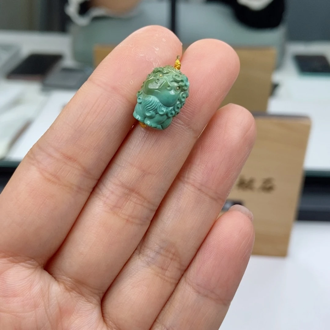 未镶嵌绿松石珠宝奇石