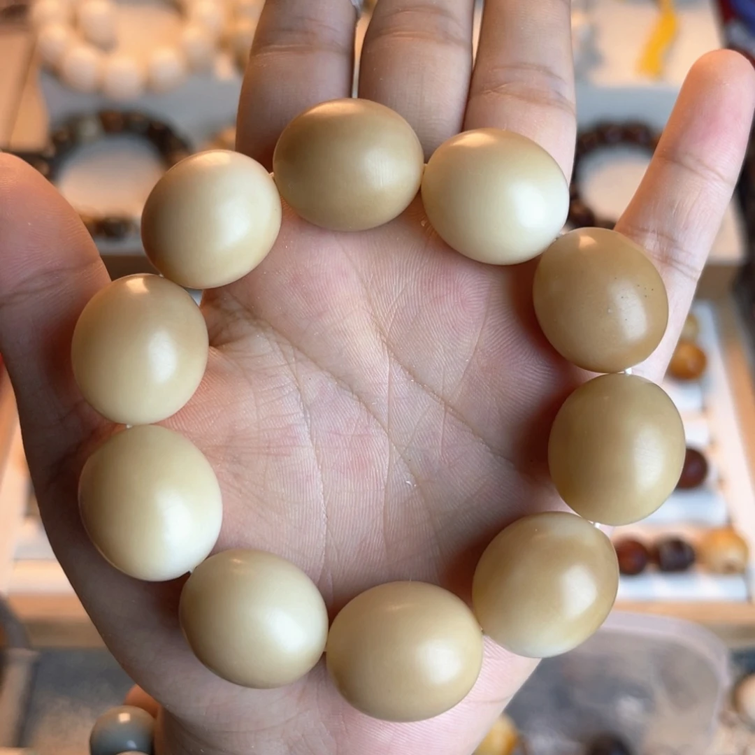 手串菩提根/象牙果卡19x22风化料鹅蛋（微瑕）