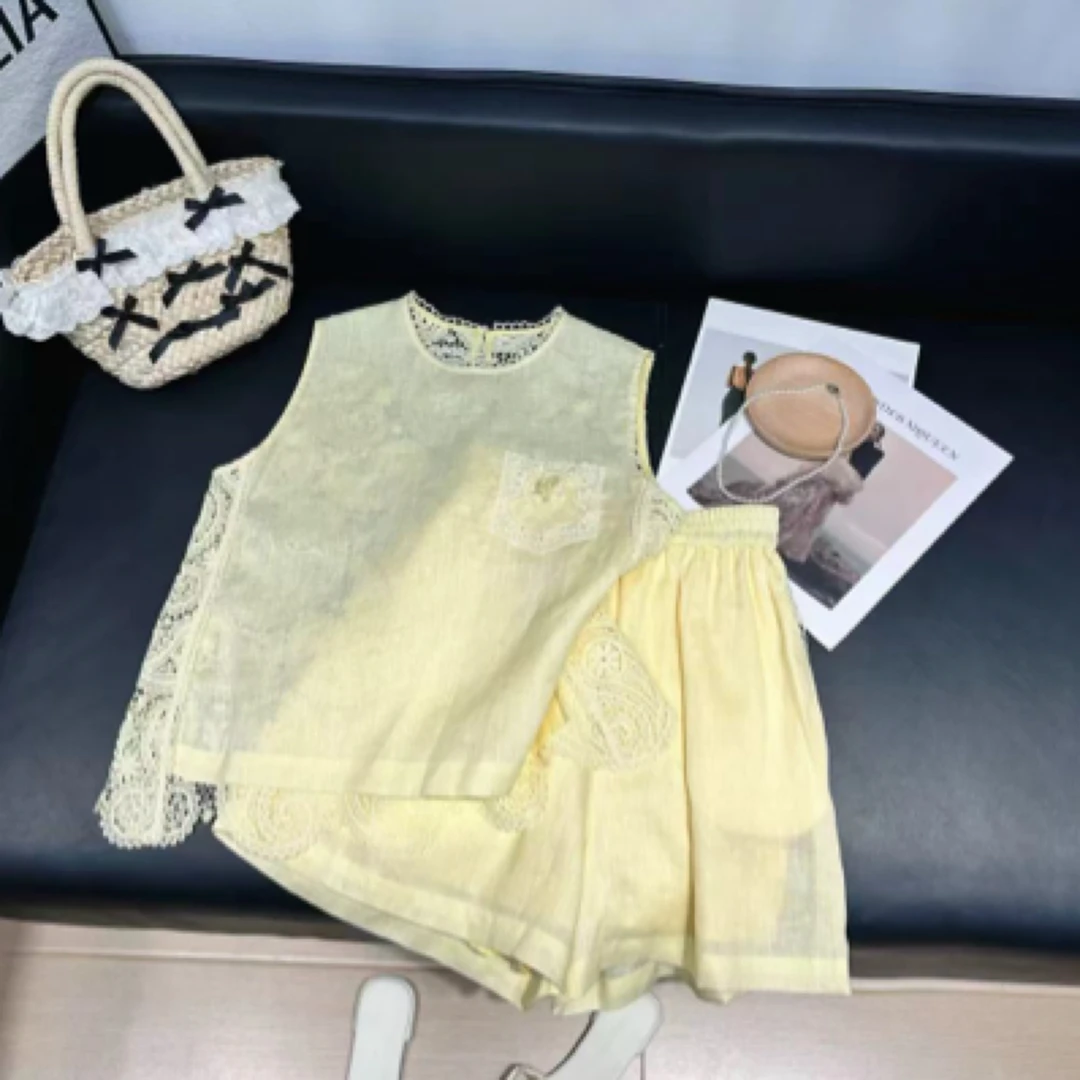 深圳【Xu.q】高品质亚麻拼蕾丝腰果花背心➕亚麻短裤套装
