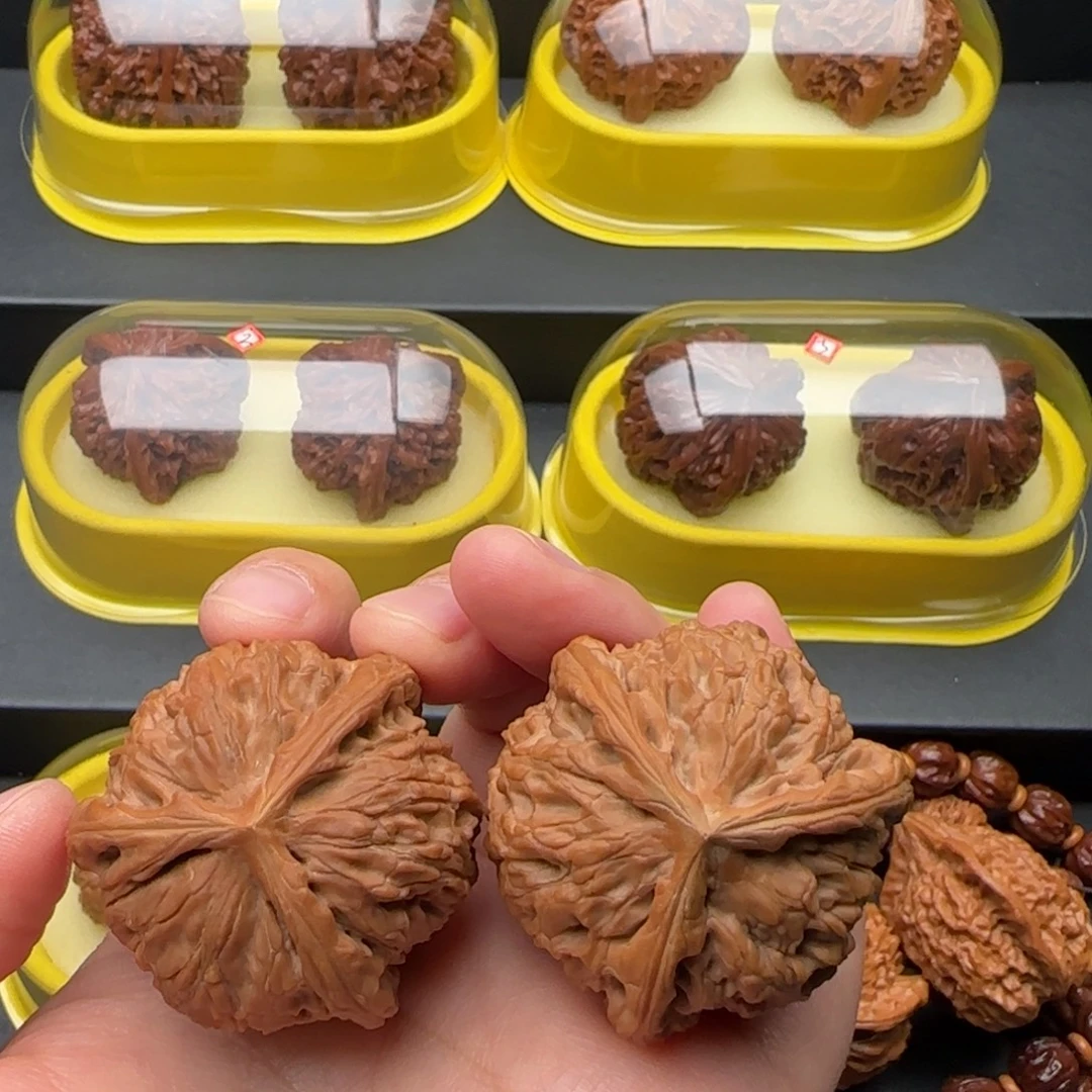 文玩核桃把件水龙纹奔42