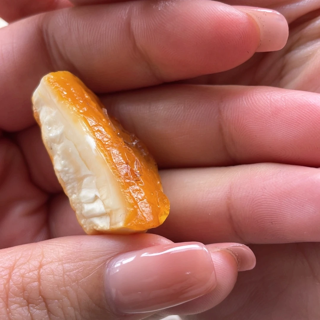 定制琥珀未镶嵌原石