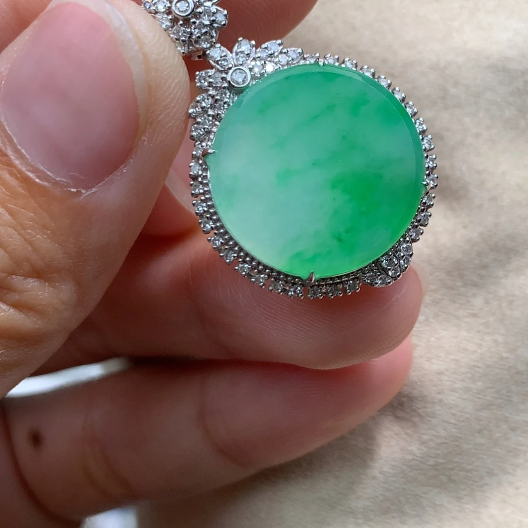 翡翠18K金镶嵌吊坠(不含链)圆牌