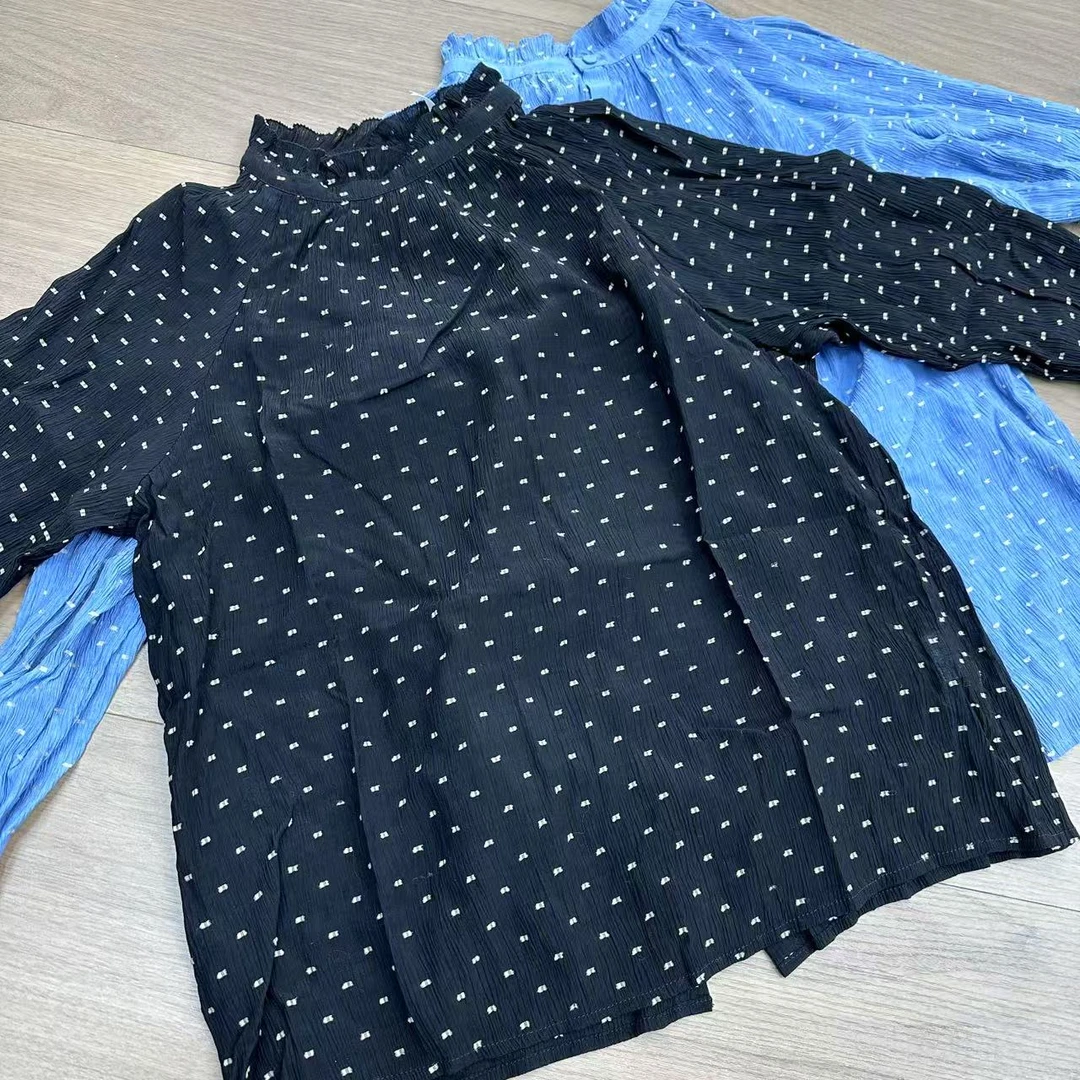 褶皱立领波点长袖衬衫（25011606）