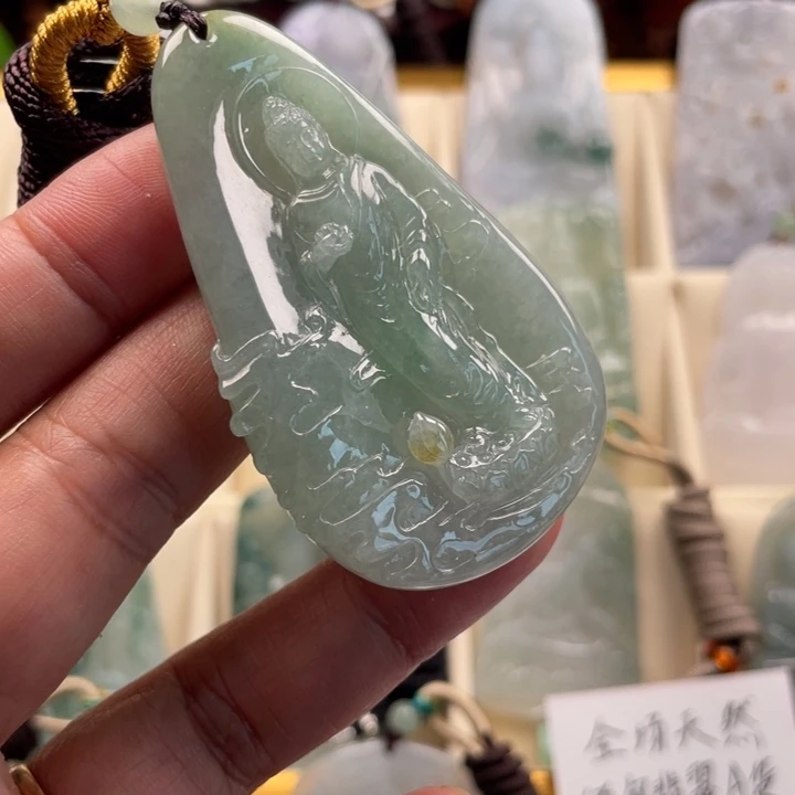 颈饰未镶嵌翡翠玉