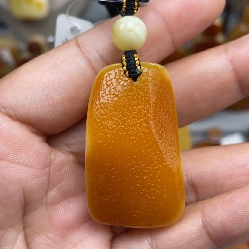 【闪购商品】琥珀颈饰未镶嵌
