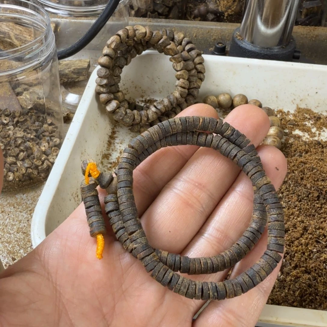 沉香碎屑沉香~****哥沉水级乌身圆叶品种卡6双圈11.9克
