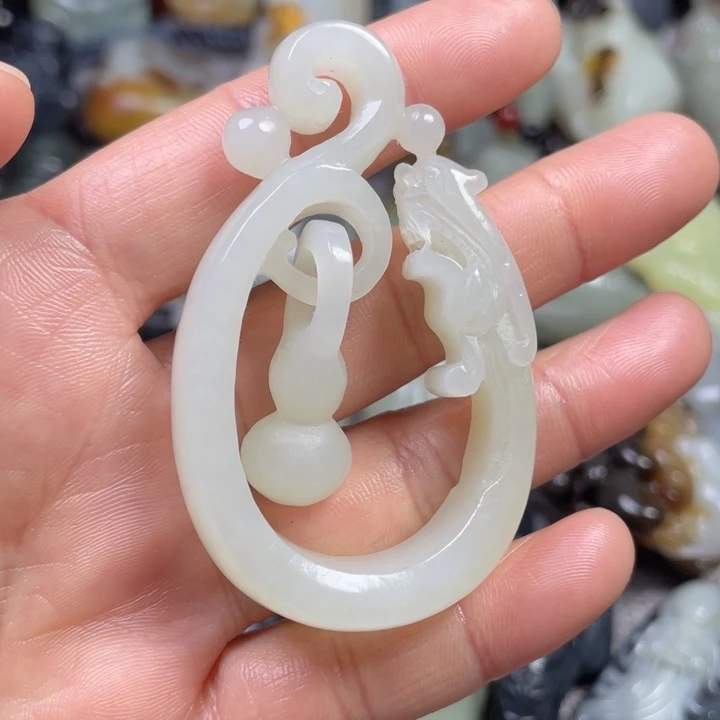 和田玉未镶嵌挂件