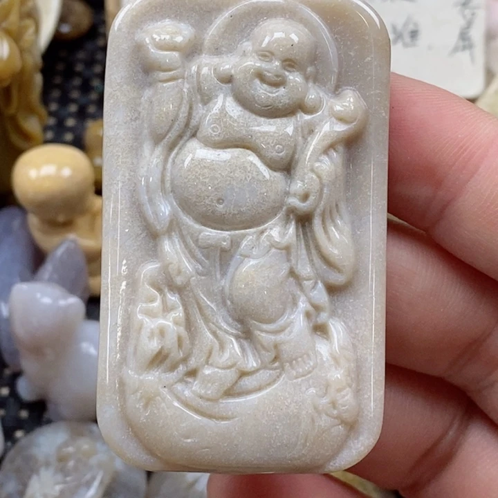 颈饰未镶嵌硅化珊瑚（珊瑚玉）