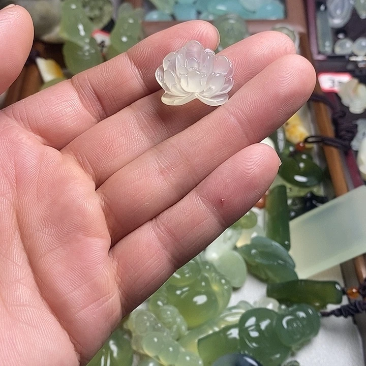 未镶嵌蛇纹石玉颈饰